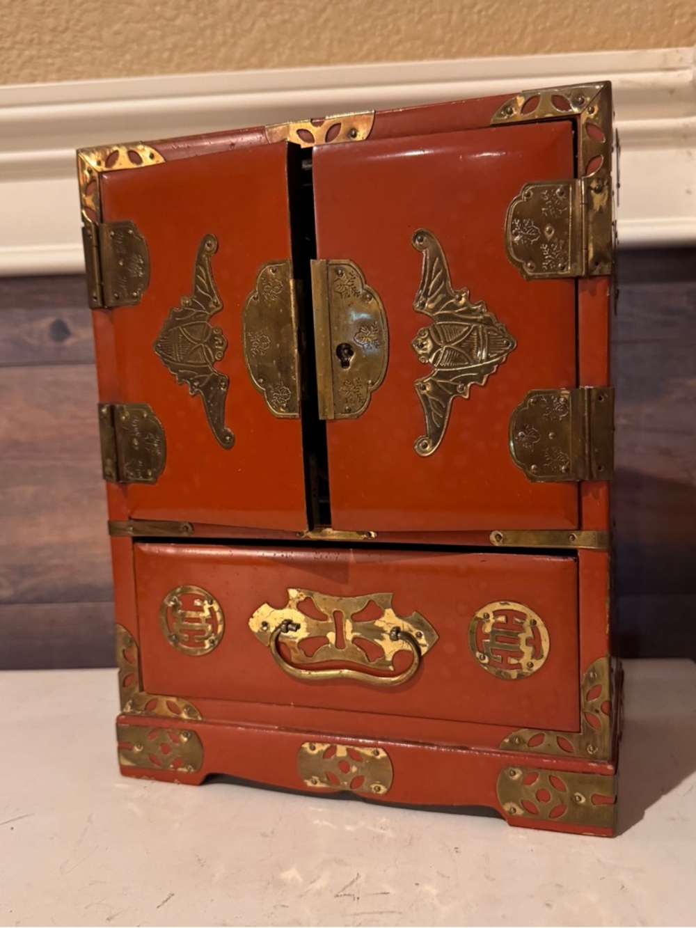 Vtg Red Black Lacquer Chinese China Small Cabinet Jewelry Box Mini Chest Drawers